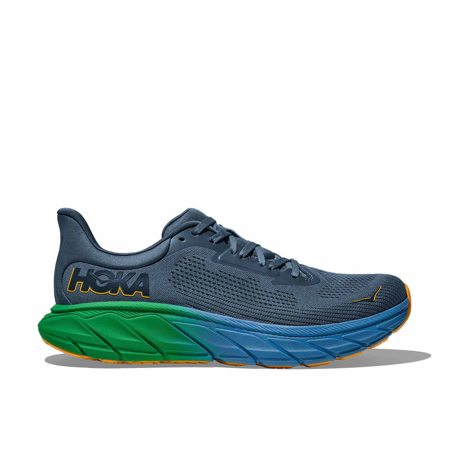 Lateral side of the right shoe from a pair of HOKA Men's Arahi 7 Running Shoes in theThunder Cloud/Stormy Skies colourway. (8561665802402)