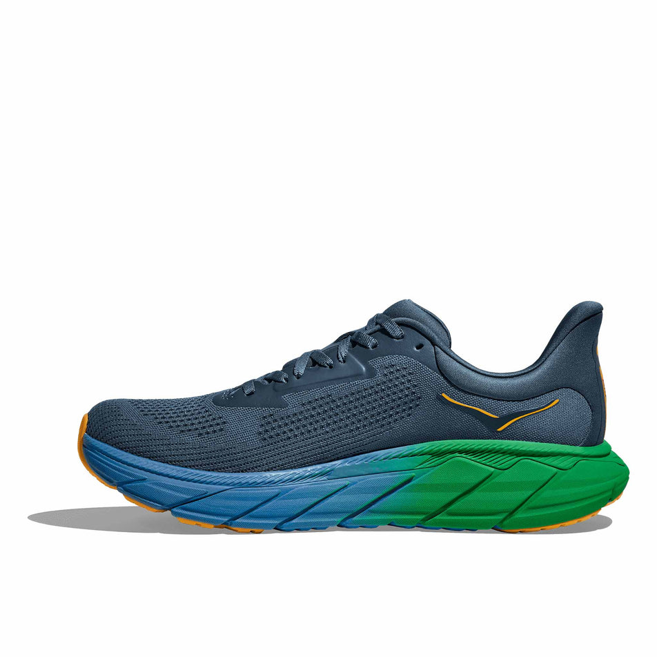 Medial side of the right shoe from a pair of HOKA Men's Arahi 7 Running Shoes in the Thunder Cloud/Stormy Skies colourway. (8561665802402)