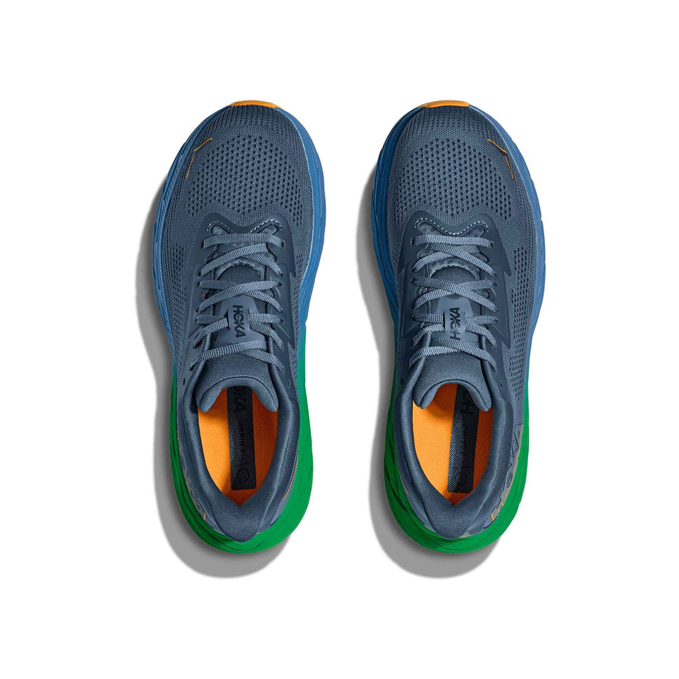 The uppers on a pair of HOKA Men's Arahi 7 Running Shoes in the Thunder Cloud/Stormy Skies colourway. (8561665802402)