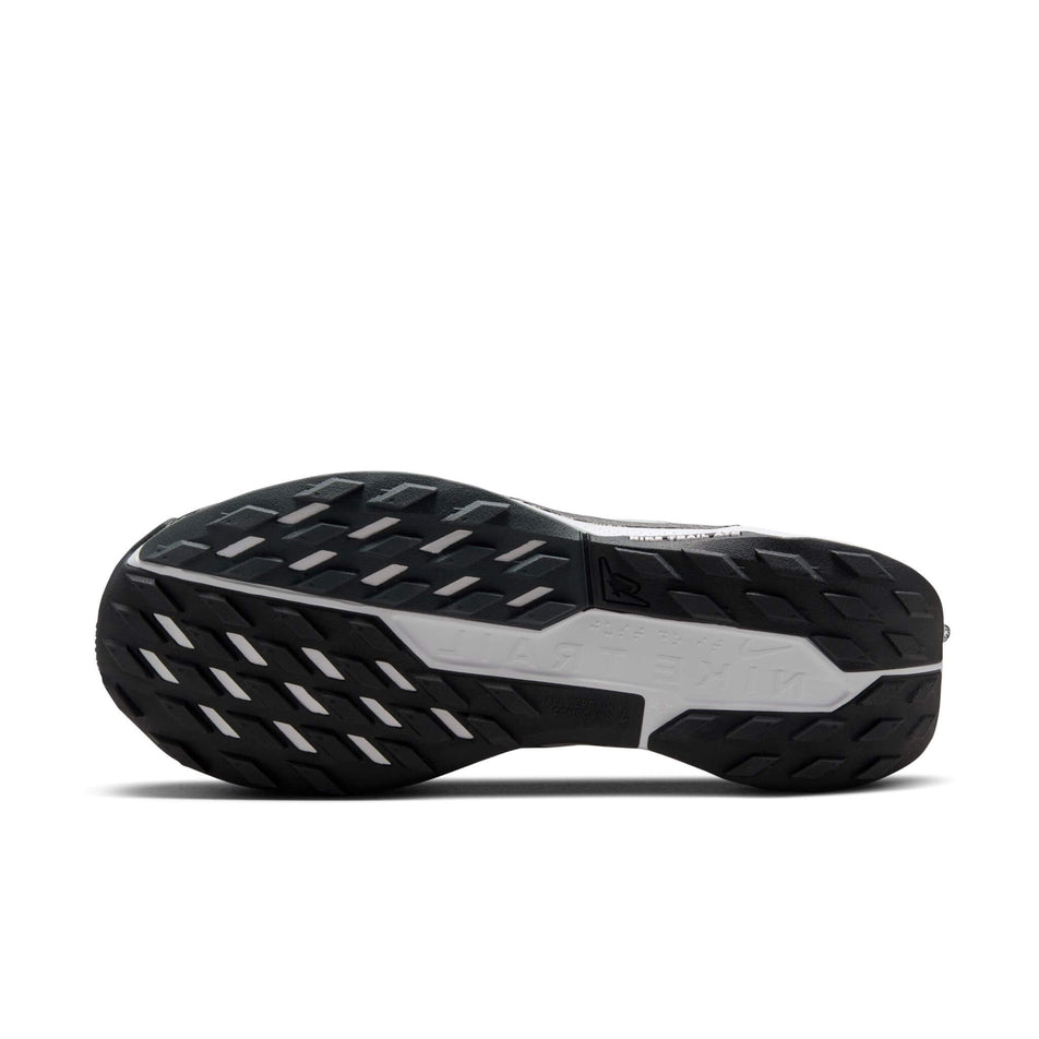 Outsole of the right shoe from a pair of Nike Women's Pegasus Trail 5 Trail Running Shoes in the Black/White-Anthracite-Wolf colourway. (8503760093346)