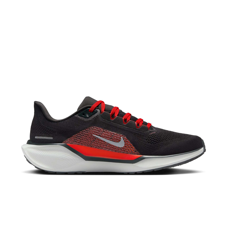 Medial side of the left shoe from a pair of Nike Men's Pegasus 41 Road Running Shoes in the Dark Smoke Grey/Pure Platinum-Light Crimson colourway. (8558327496866)