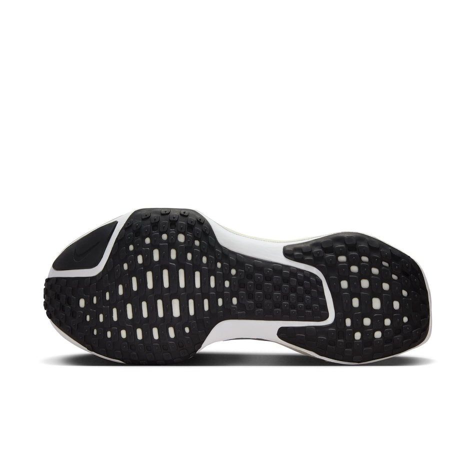 Outsole of the left shoe from a pair of Nike Women's Invincible 3 Blueprint Road Running Shoes in the Multi-color/Multi-color colourway (8399012855970)