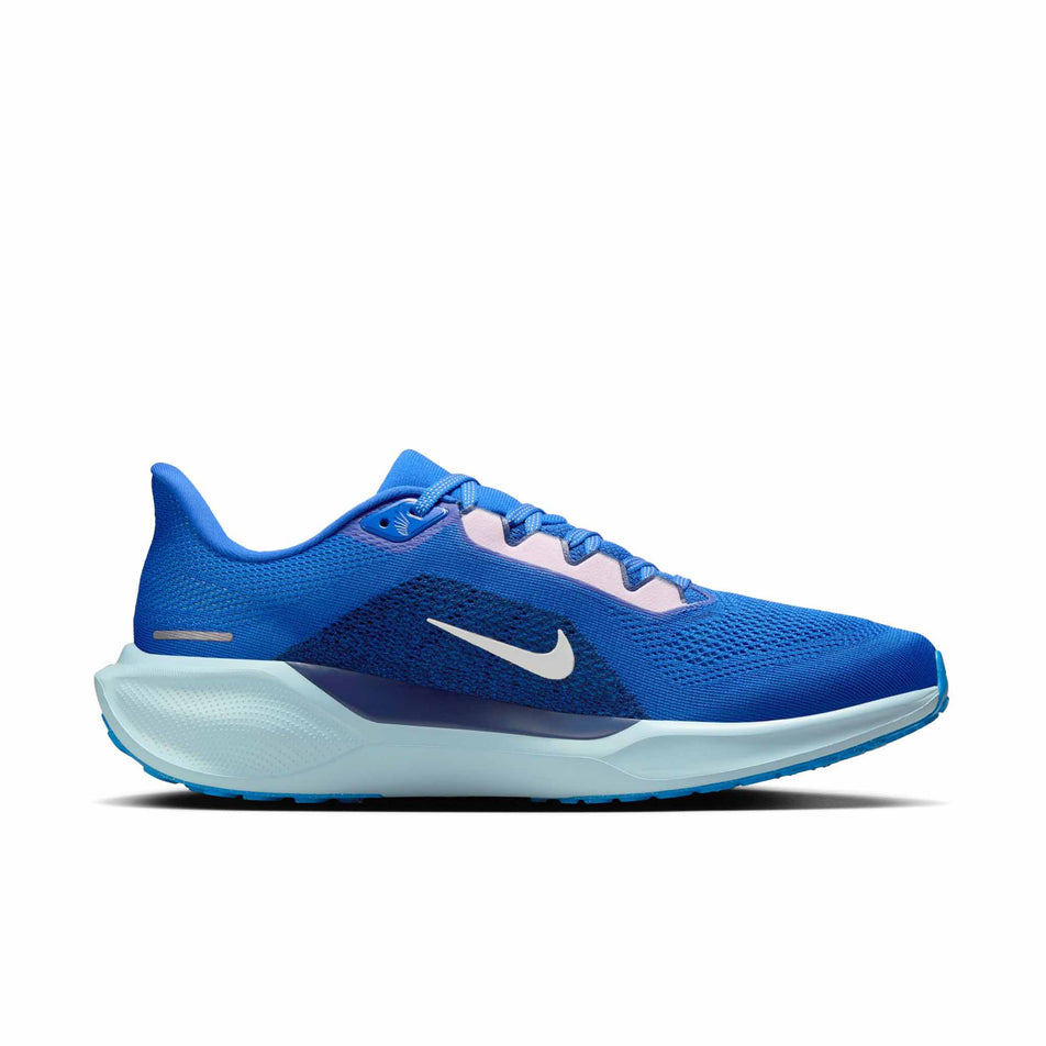 Medial view of the left shoe from a pair of Nike Men's Pegasus 41 Road Running Shoes in the Racer Blue/Sail-Blue Void-Light Photo Blue colourway. (8570184433826)