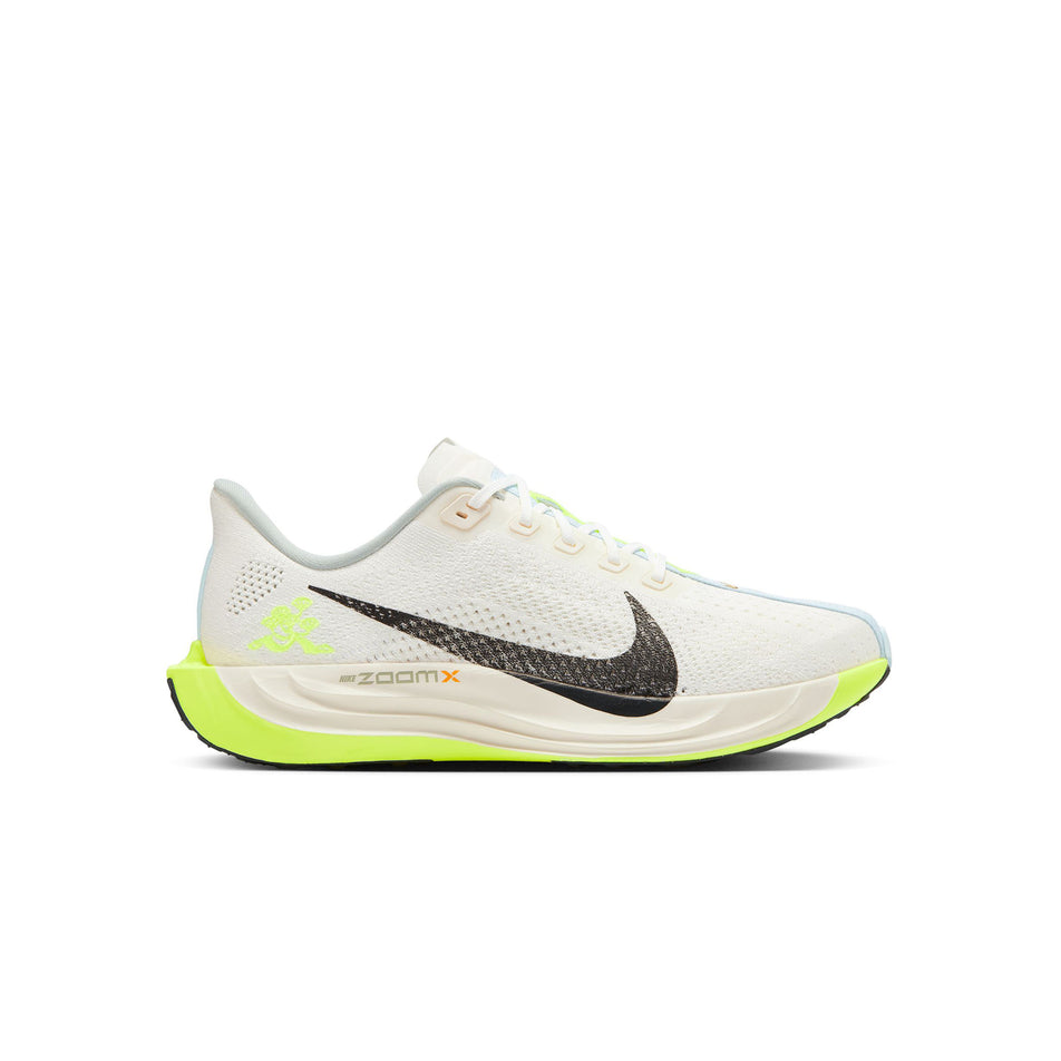 Lateral side of the right shoe from a pair of Nike Men's Pegasus Plus Road Running Shoes in the Sail/Black-Pale Ivory-Volt colourway. (8502223012002)