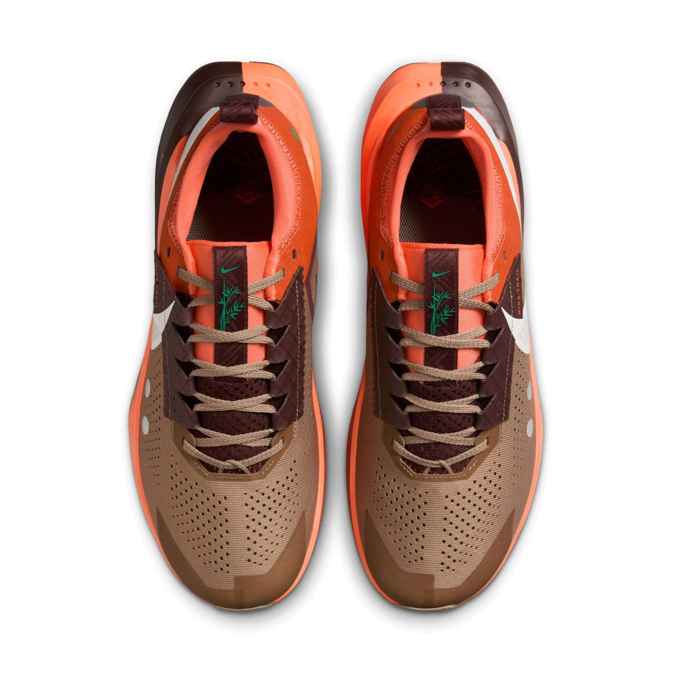 The uppers on a pair of Nike Men's Zegama Trail 2 Trail Running Shoes in the Khaki/White-Hyper Crimson-Burgundy Crush colourway. (8524550144162)