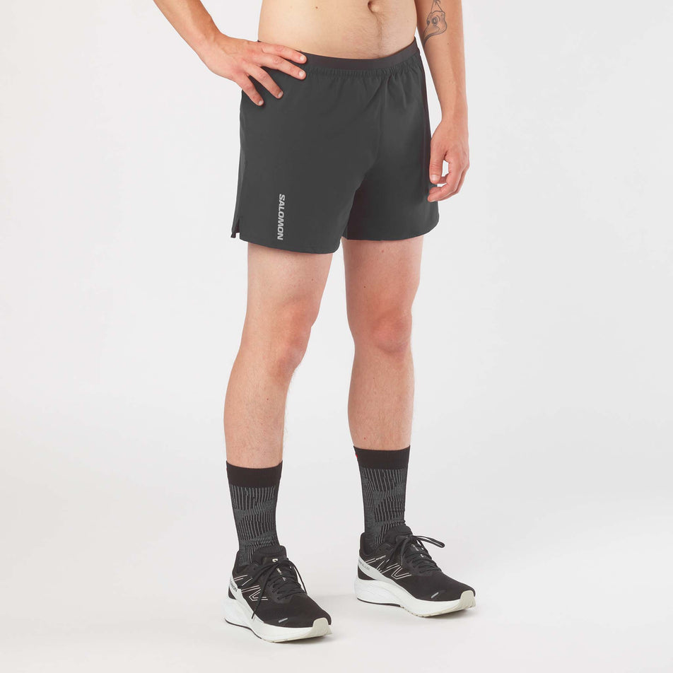 Front view of a model wearing the Salomon  Men's Cross 5