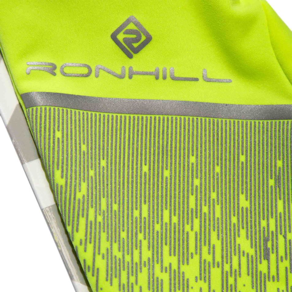 Close-up of a Ronhill Unisex Reflect Glove's fabric. (8489147924642)