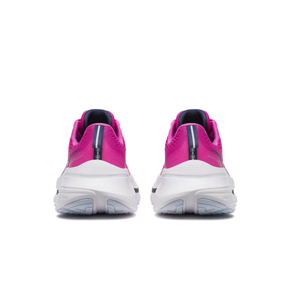 The back of a pair of Saucony Women's Guide 18 Running Shoes in the Fuchsia/Navy colourway. (8563455656098)