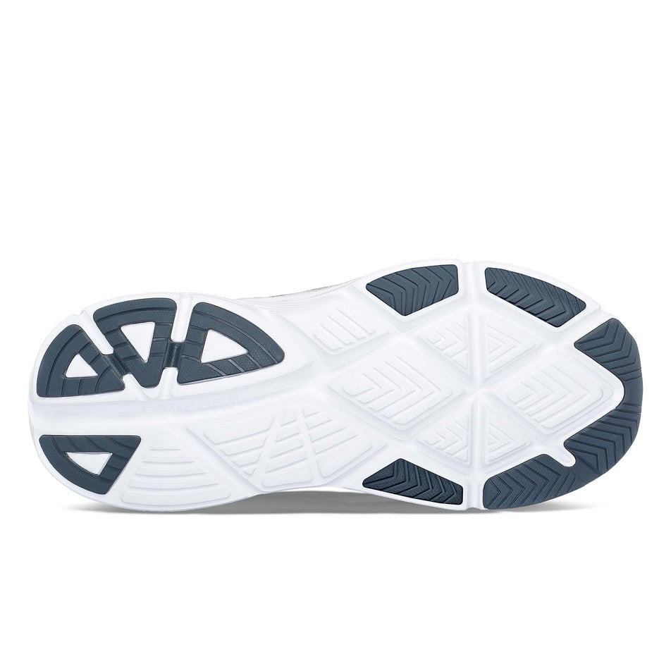 Outsole of the right shoe from a pair of Men's Guide 17 Running Shoes in the Black/White colourway (8368986226850)