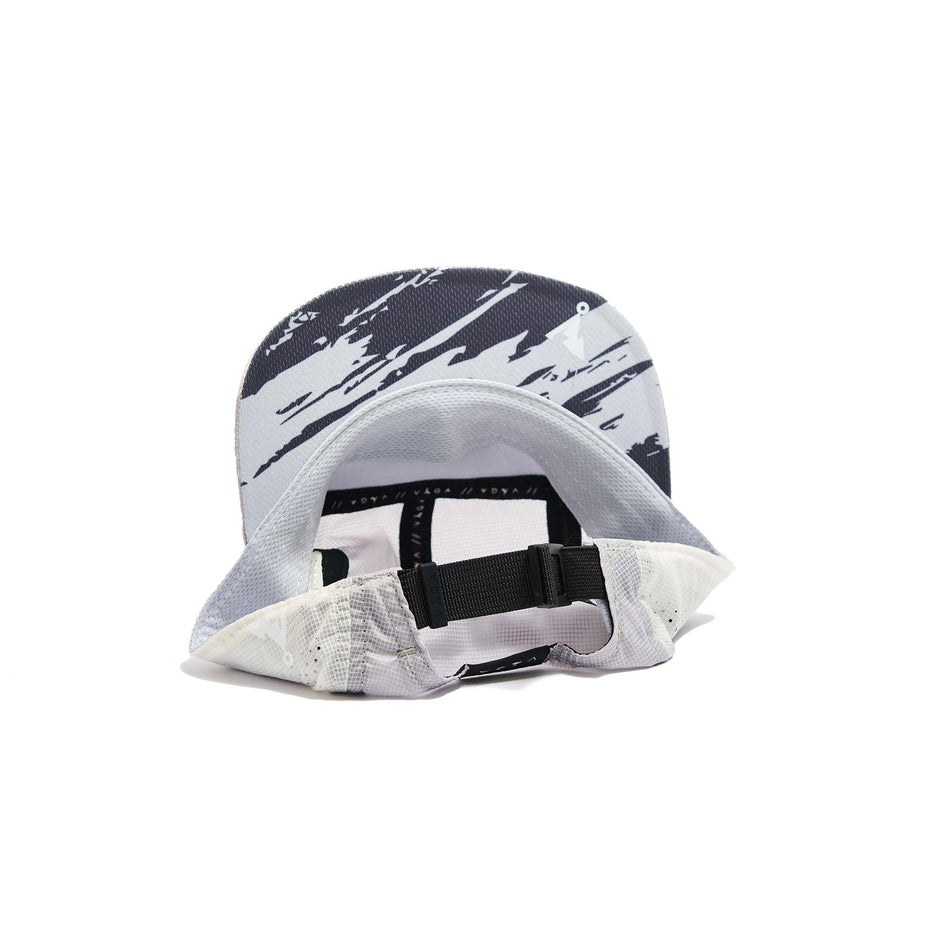 The underside of a VÅGA Unisex Wind Resistant Feather Racing Cap in the Mist Grey/Light Grey/Black colourway. (8486892404898)