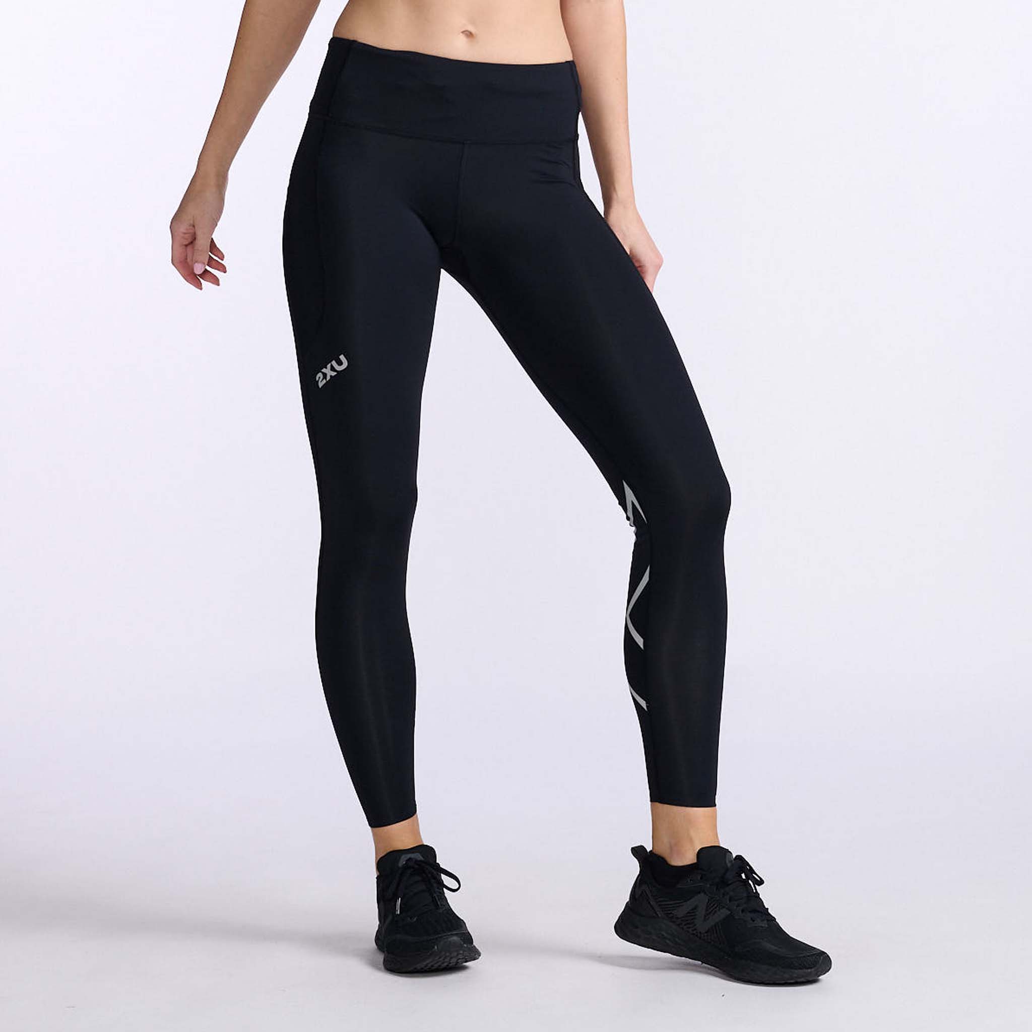 2XU Compression Tights Women's Mid-Rise Workout Pants, Black, Large,  WA2864b